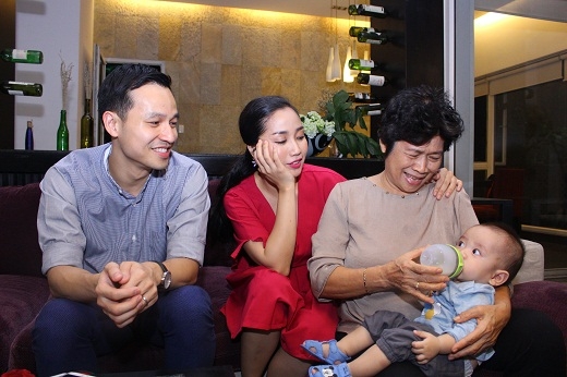 Sơn Đoàn “mê tít” nhóc tì của Ốc Thanh Vân