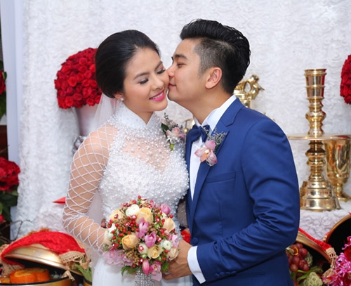 Những khoảnh khắc đáng nhớ trong lễ đính hôn của Vân Trang