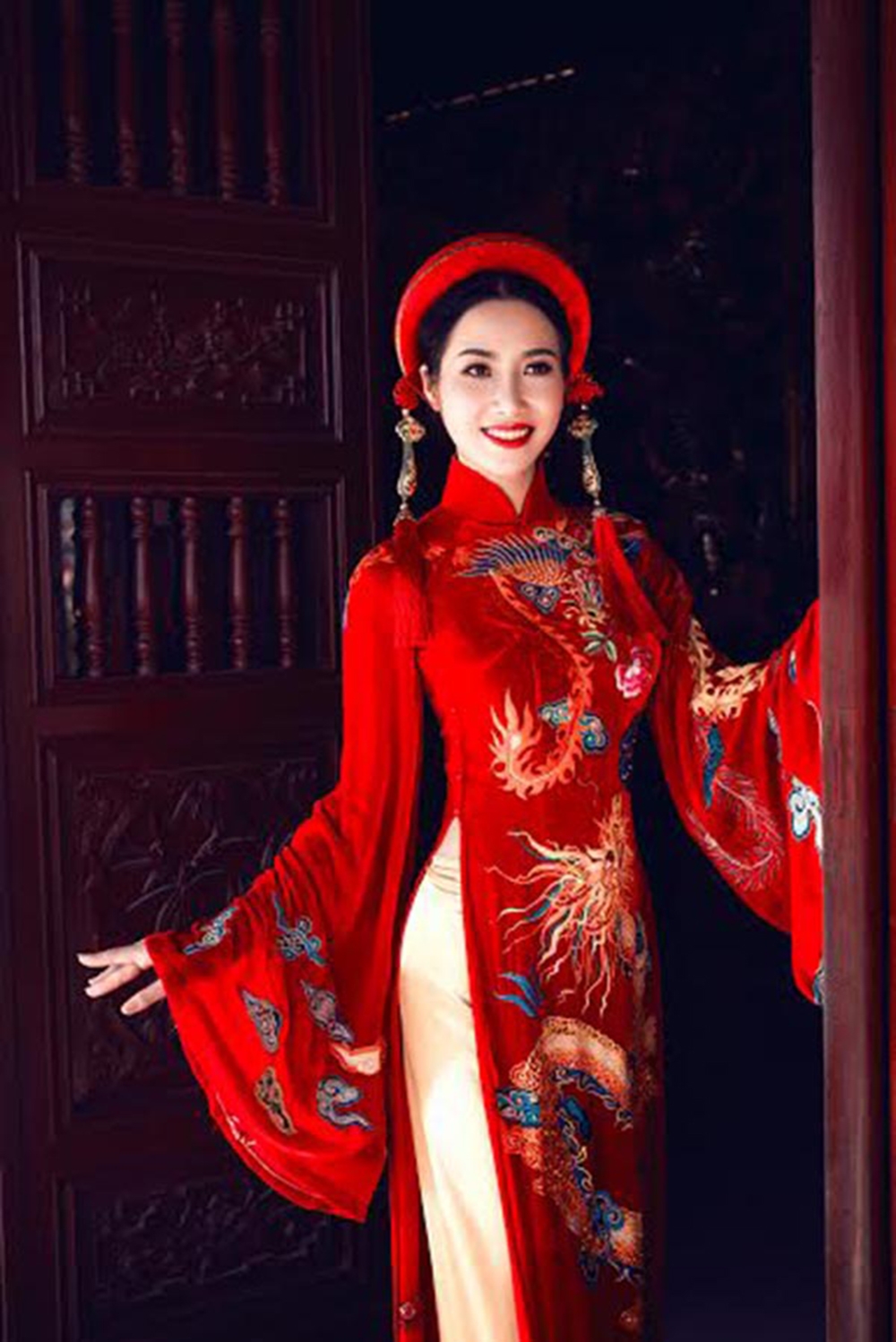 Tự hào những nhan sắc Việt dự thi ở đấu trường quốc tế 2015