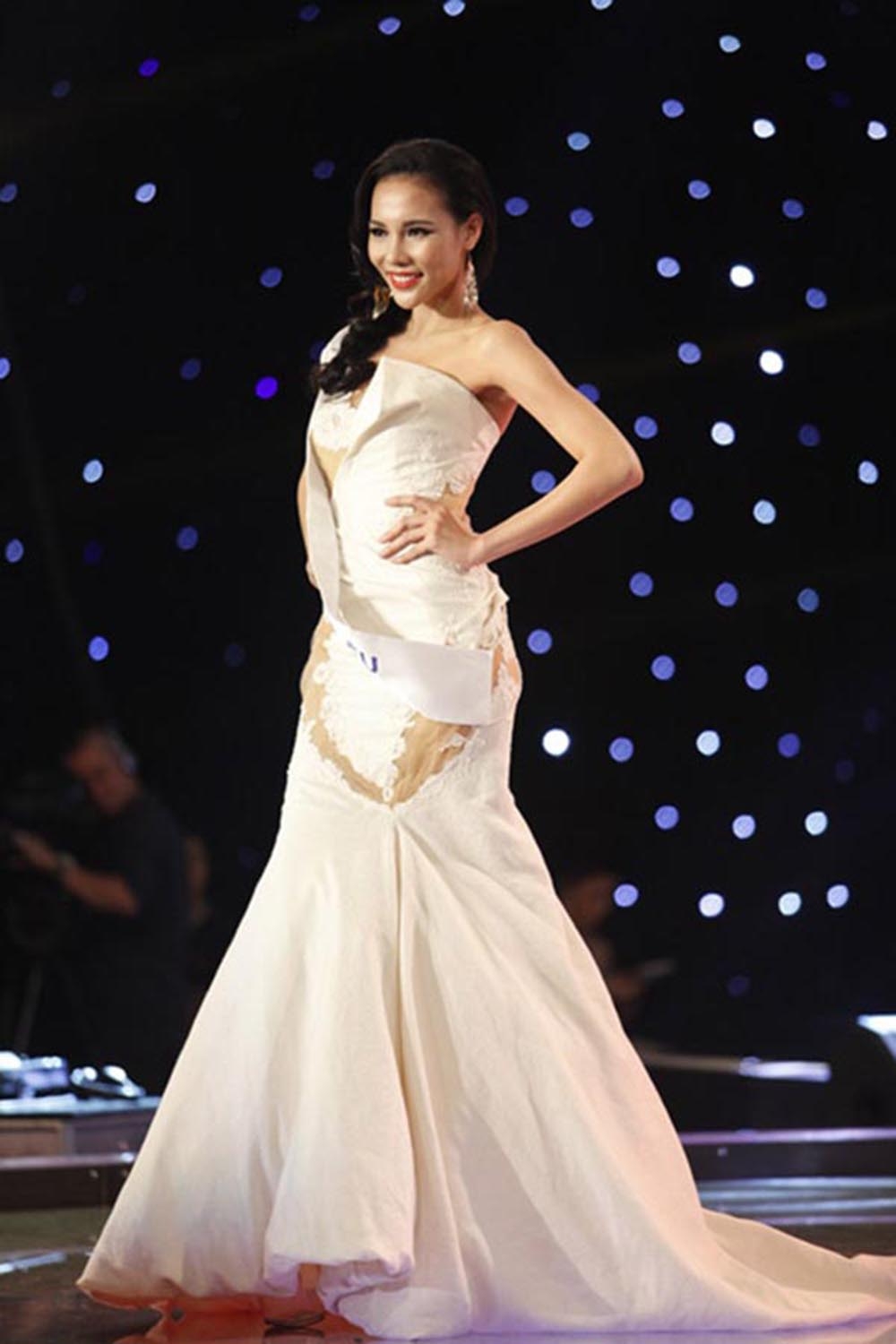 Tự hào những nhan sắc Việt dự thi ở đấu trường quốc tế 2015