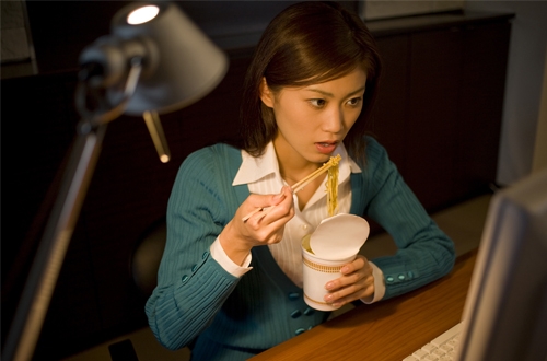Thật đáng sợ, một đêm mất ngủ bằng 6 tháng tích trữ mỡ thừa