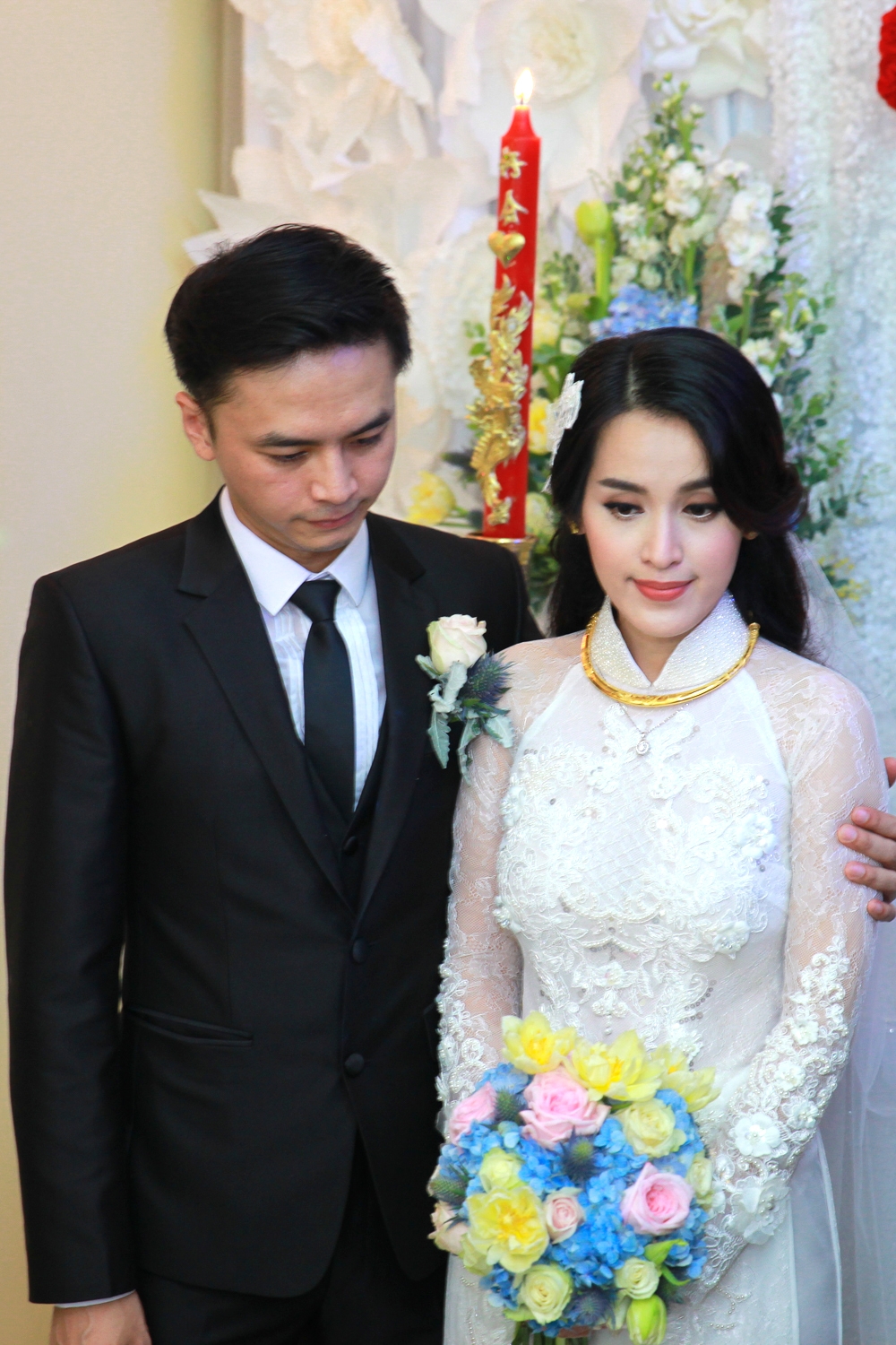 Khoảnh khắc đẹp trong đám cưới Tú Vi - Văn Anh