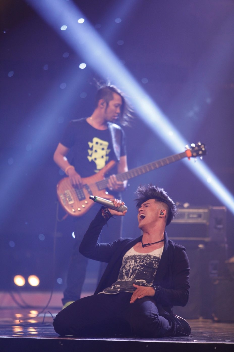 Hương Giang Idol mượn Nhã Phương để phản pháo Trường Giang