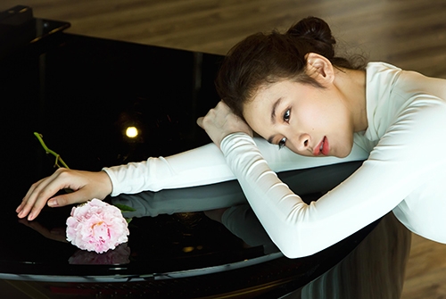Angela Phương Trinh ngày càng gợi cảm với vẻ đẹp