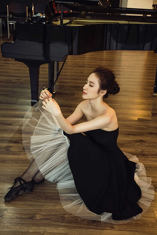 Angela Phương Trinh ngày càng gợi cảm với vẻ đẹp