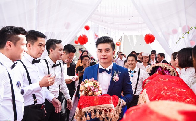 Những khoảnh khắc đáng nhớ trong lễ đính hôn của Vân Trang