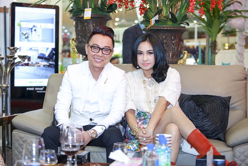 Mặc trời giá rét, Trương Ngọc Ánh vẫn tình tứ bên Kim Lý