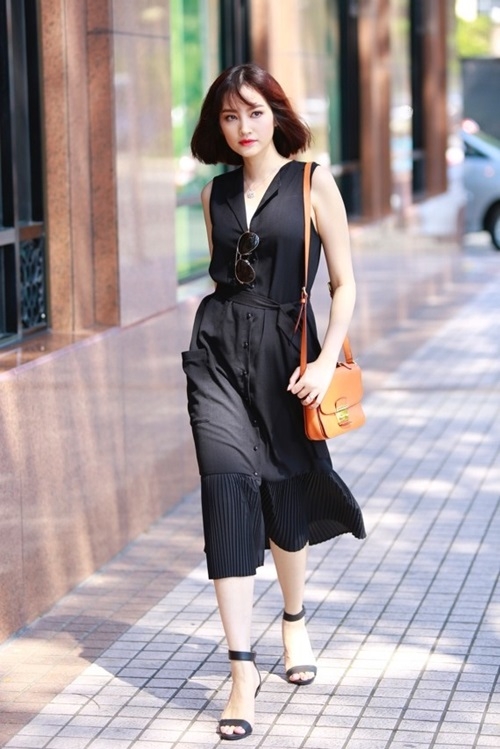 Trúc Diễm nổi bật với street style xuống phố ngày giao mùa