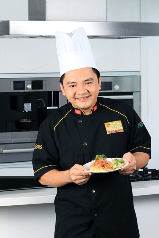 Học hỏi Ốc Thanh Vân, đầu bếp Võ Quốc chuẩn bị tiệc Giáng sinh