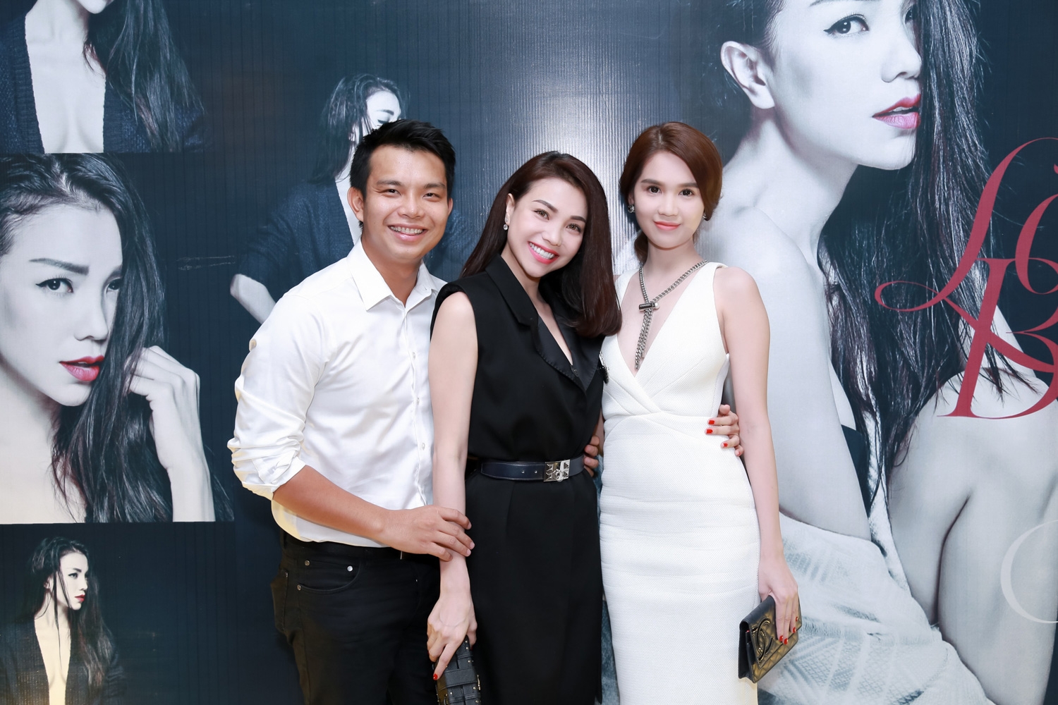 Ngọc Trinh ôm hôn thắm thiết Trà Ngọc Hằng