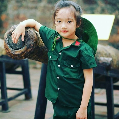 Bất ngờ trước bản sao nhí của 3 mĩ nhân showbiz