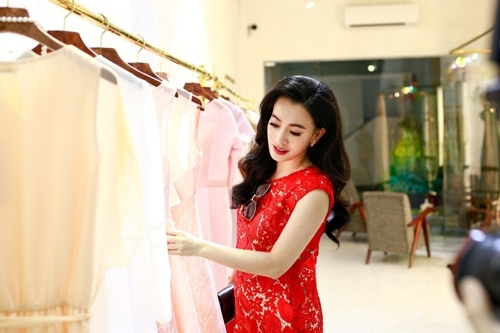 Nhan sắc mặn mà của “kiều nữ doanh nhân” Đường Thu Hương