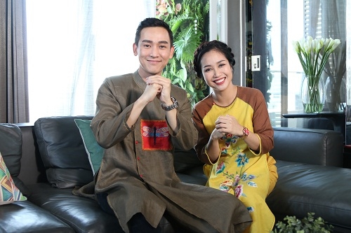 Hứa Vĩ Văn, Ốc Thanh Vân gây ấn tượng với áo dài cách tân ngày Tết