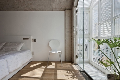 Nhà ống 30m2 ở Sài Gòn trồng cây trên mái đẹp miễn chê