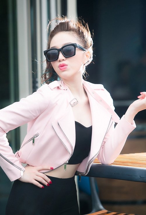 Bảo Thy ngày càng táo bạo, quyến rũ