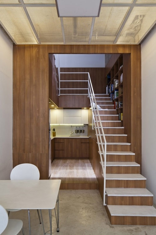 Nhà ống 30m2 ở Sài Gòn trồng cây trên mái đẹp miễn chê
