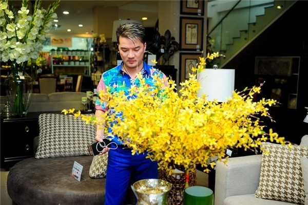 Mr Đàm chi mạnh tay mua sắm đón tết