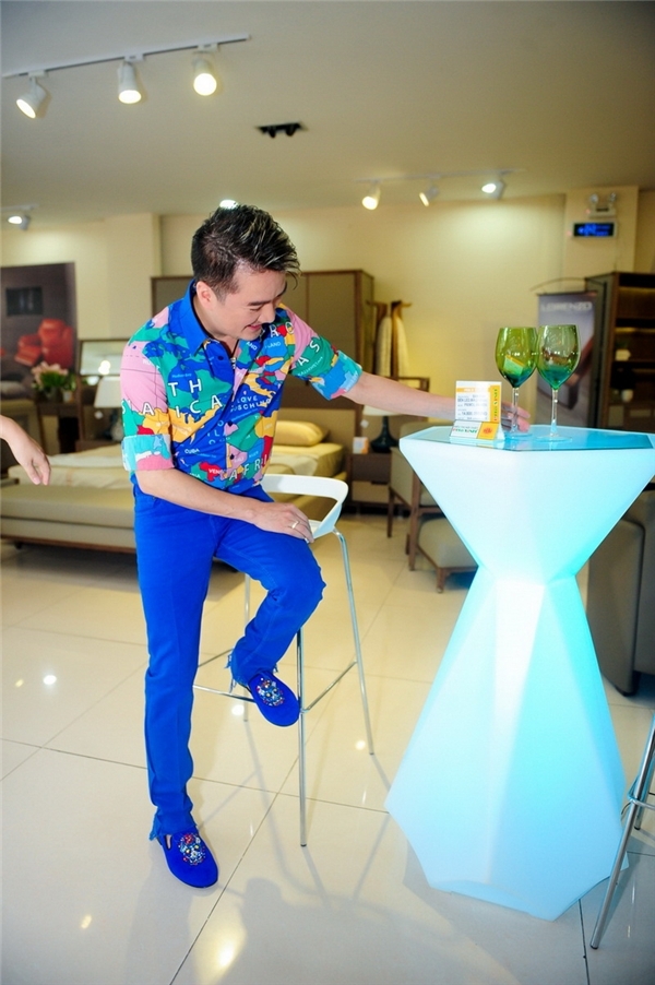 Mr Đàm chi mạnh tay mua sắm đón tết