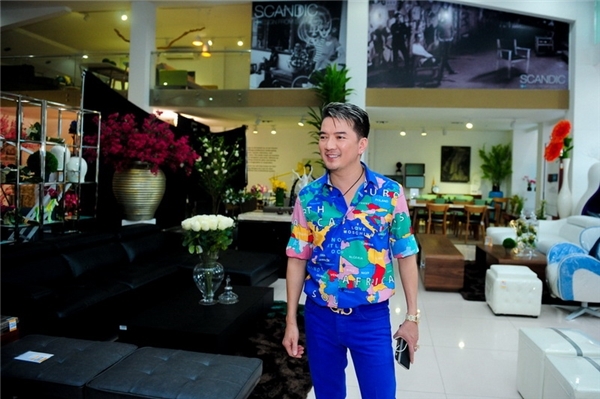 Mr Đàm chi mạnh tay mua sắm đón tết
