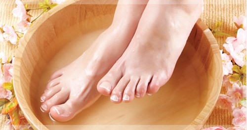 Không còn mùi hôi chân khi đi giày với những mẹo vặt này