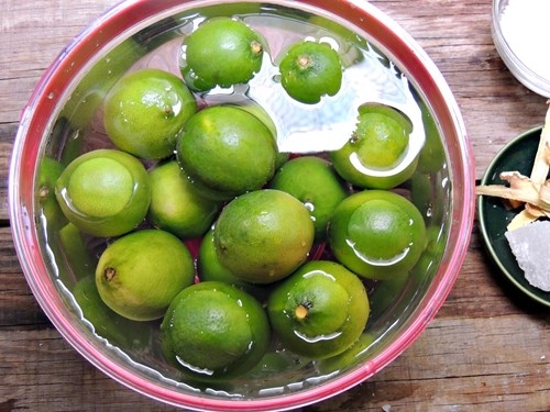 Mách bạn cách làm chanh muối không bị đắng
