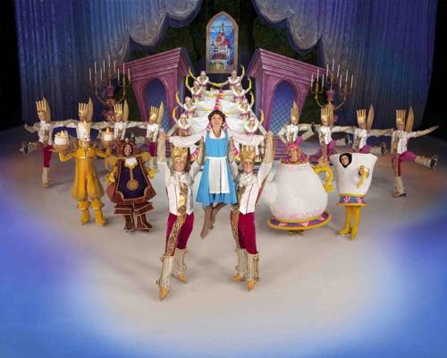 Sân khấu băng Disney đẹp ngỡ ngàng qua ống kính fancam
