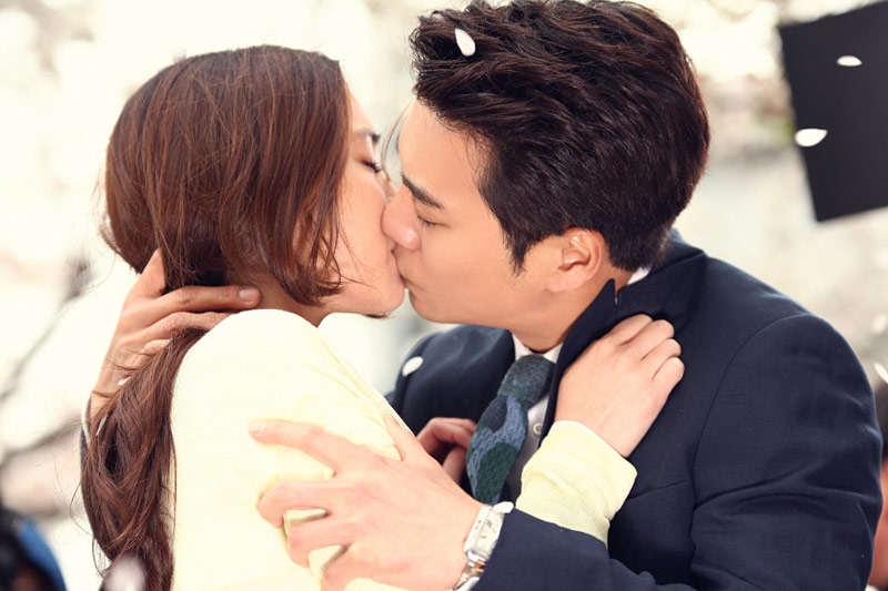 Bestie-nu-hon-nong-chay