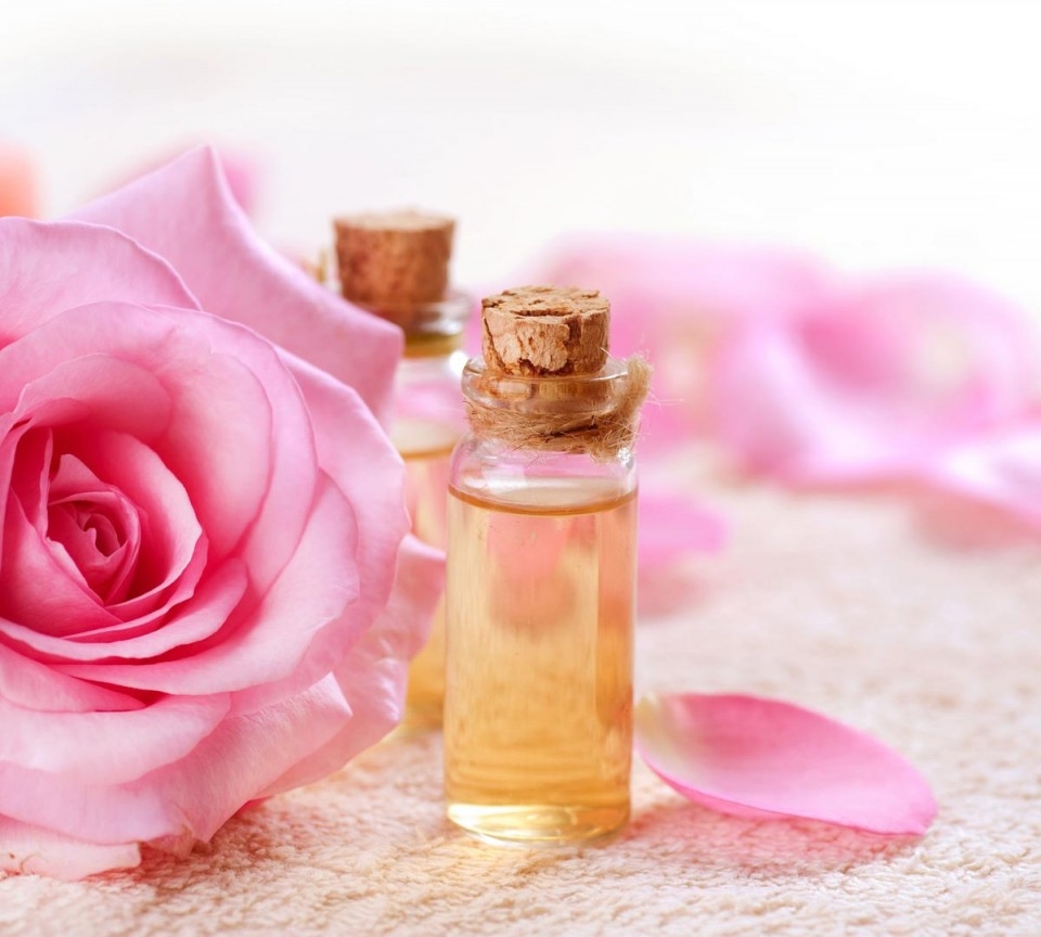 Công dụng bất ngờ của những loại mĩ phẩm quá hạn sử dụng