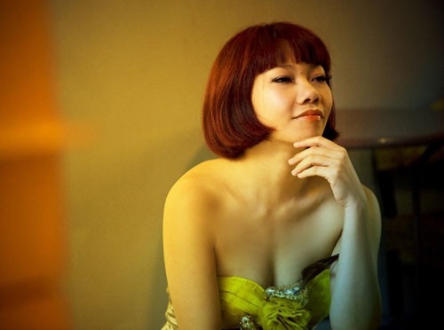 Bất ngờ với quá khứ truân chuyên của diva Hà Trần