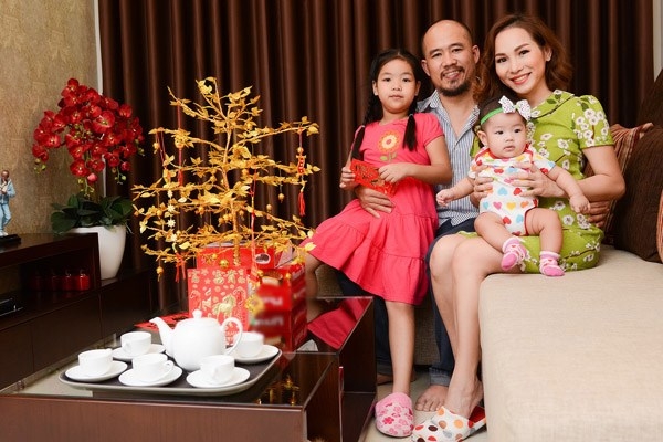 Các bà mẹ showbiz Việt chia sẻ cách chữa trầm cảm sau khi sinh