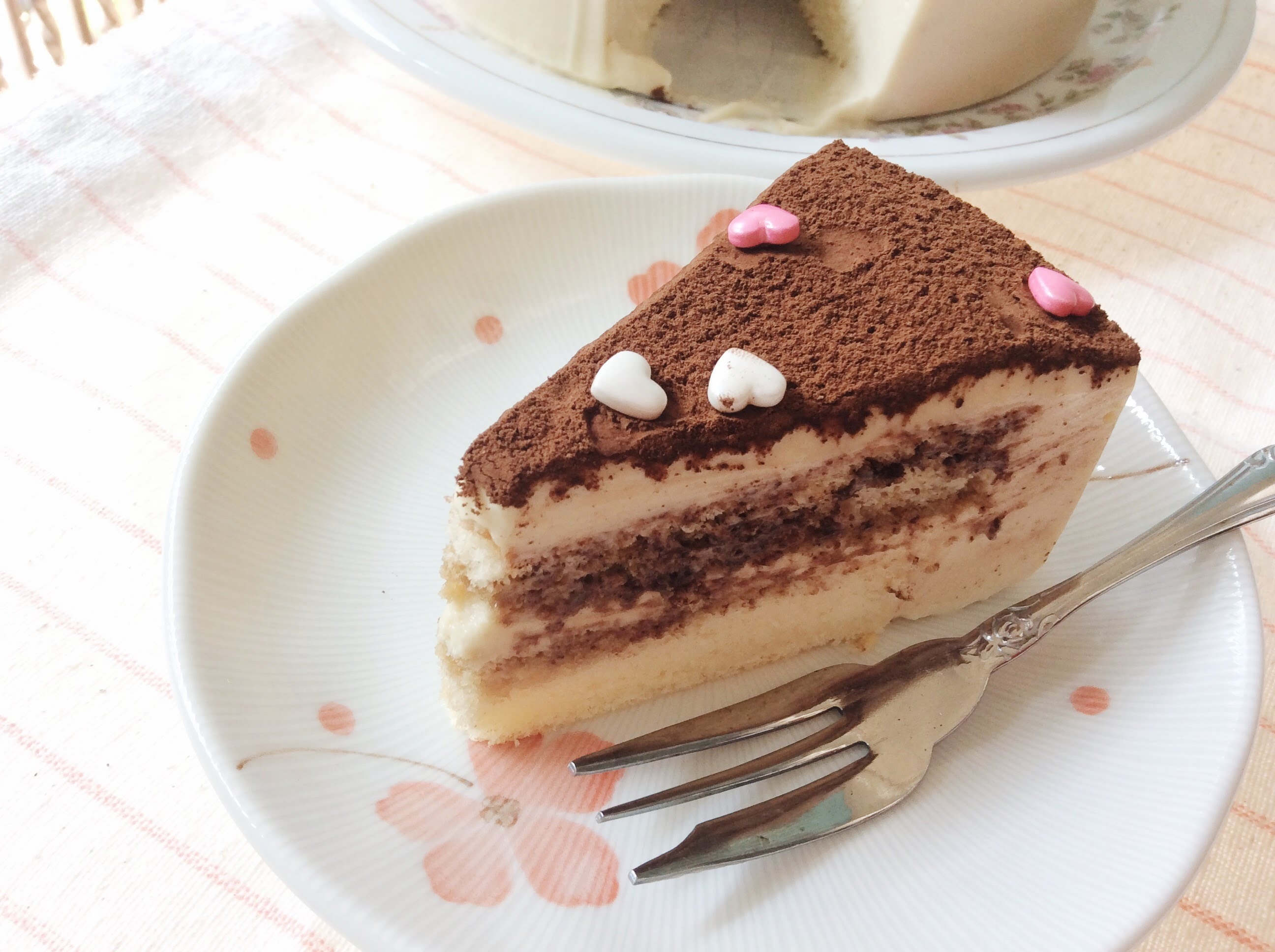 Không cần lò nướng vẫn làm được bánh tiramisu tình yêu cho chàng