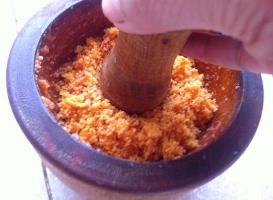 Cách làm muối ớt rang siêu ngon khiến dân ăn vặt
