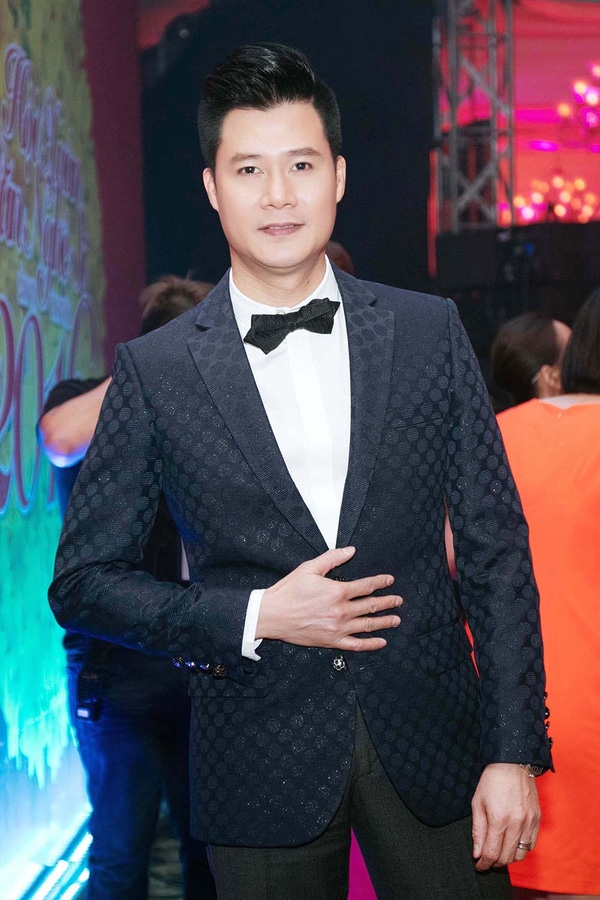 Những quý ông của showbiz Việt mãi