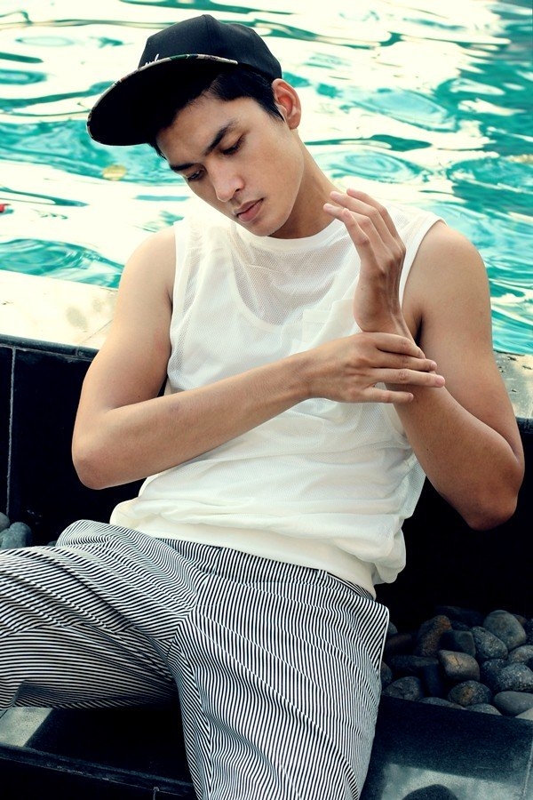 Những