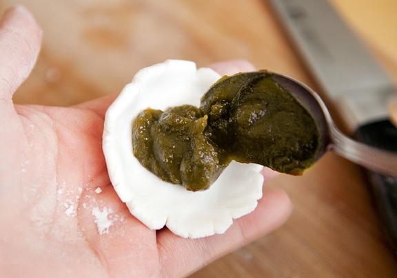 Làm bánh mochi bằng lò vi sóng vừa ngon vừa dẻo lại vô cùng đơn giản
