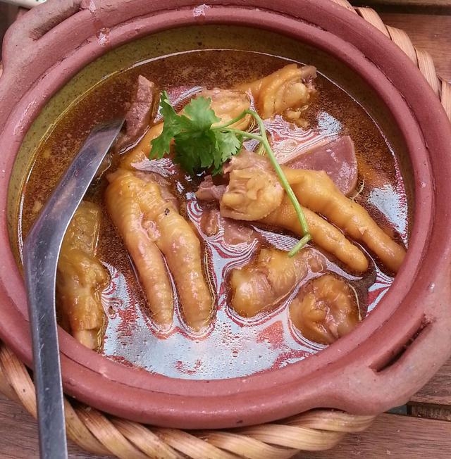 Học cách làm chân gà hầm mật ong hứa hẹn