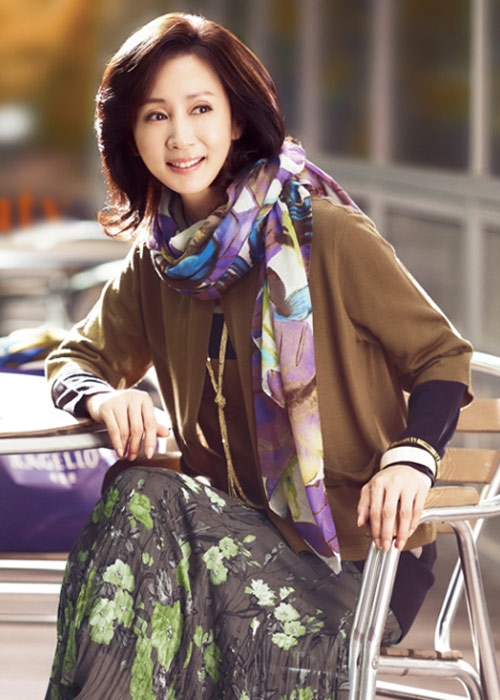Bestie-hau-van-giau-sang
