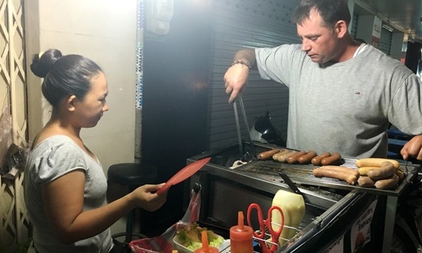 mối tình xuyên biên giới
