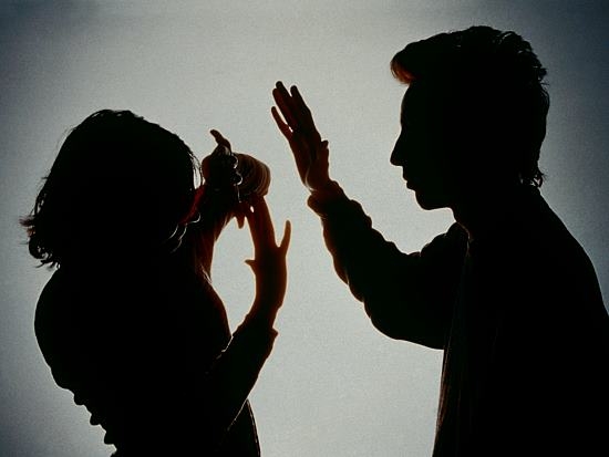 lấy phải chồng vũ phu