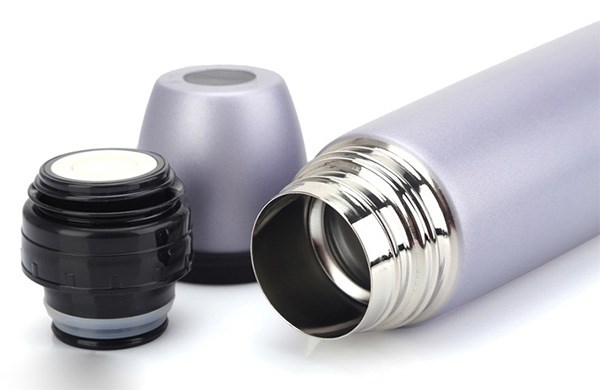 Cách nhận biết bình giữ nhiệt Trung Quốc chứa chất gây ung thư