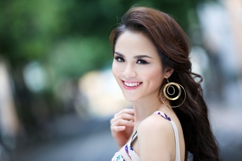 Hậu trường các cuộc tình sao Việt với đại gia