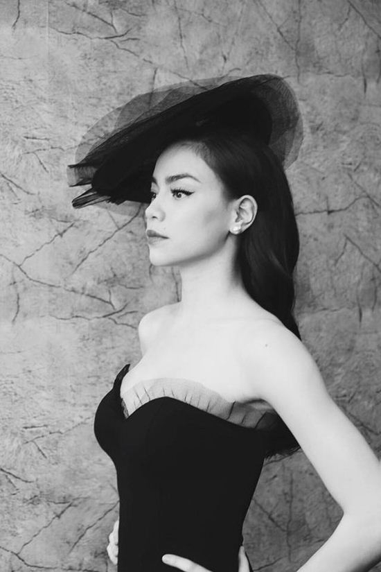Ai sẽ soán ngôi nếu Hà Hồ thất thế ở showbiz Việt?