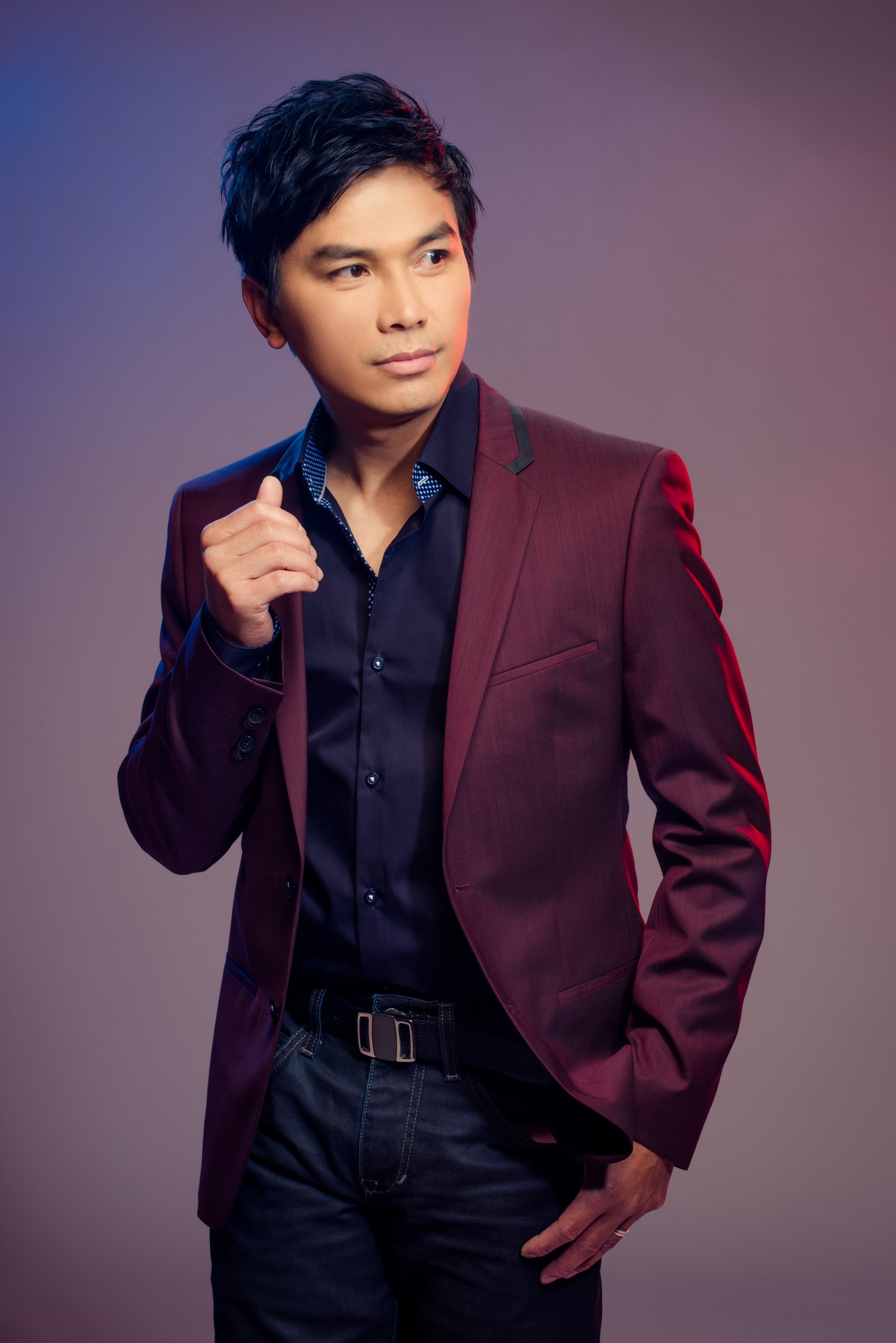 Mạnh Quỳnh tổ chức liveshow tại quê nhà sau 20 năm xa cách
