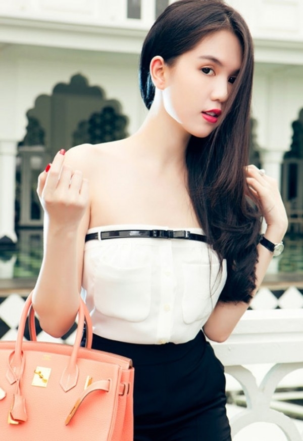 Có một Ngọc Trinh không hề ngốc nghếch khi nói về tiền