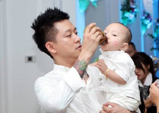Những ông bố điển trai chăm con giỏi nhất showbiz Việt