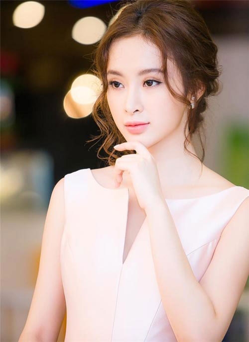 Ngắm những mỹ nhân Việt có vẻ đẹp tự nhiên trong suốt