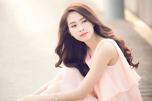 Ngắm những mỹ nhân Việt có vẻ đẹp tự nhiên trong suốt