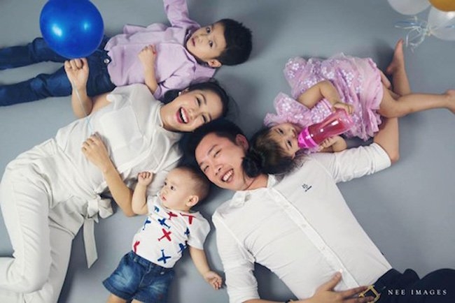 Vẻ đẹp như gái 20 của những bà mẹ đông con nhất Vbiz