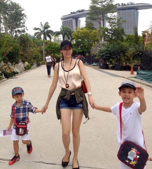 Những chuyến du lịch sang chảnh ''phát thèm'' của con sao Việt