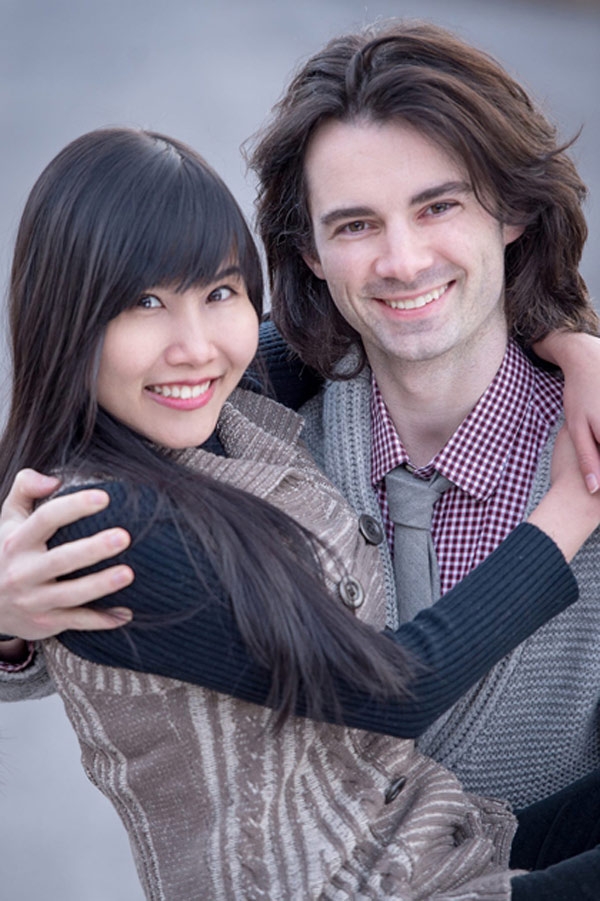 Trước khi yêu anh John, Trang chưa bao giờ nghĩ sẽ sống ở nước ngoài và anh John cũng chưa bao giờ xác định sẽ yêu và cưới một cô gái Việt